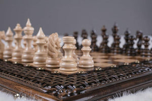 Echiquier avec Backgammon et son Jeu d'Echecs Reine