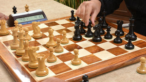 Jeu d'Echecs avec Pièces avec Fous Noirs