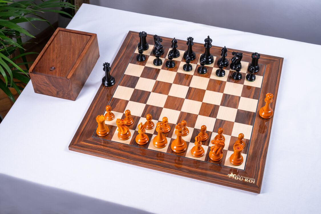 Jeu d'Échecs Antique <br>en Palissandre et Buis