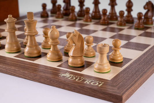 Jeu d'Échecs Éminence <br>en Bois d'Érable et de Noyer