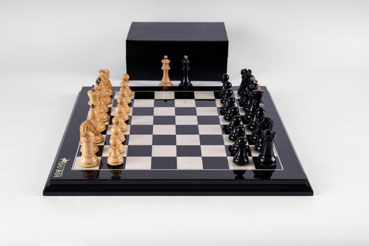 Jeu d’échecs Origine <br>en Ivoire de Mammouth