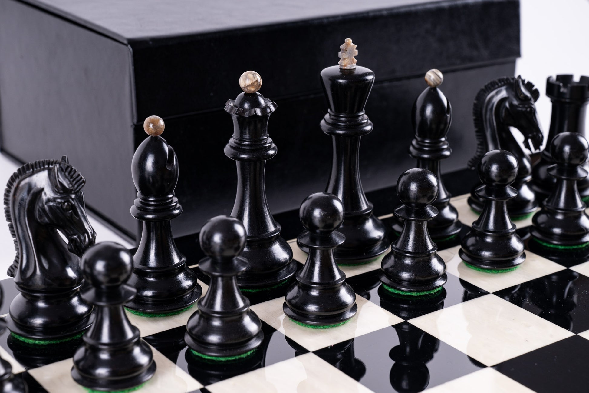 Jeu d’échecs Origine<br>en Ivoire de Mammouth