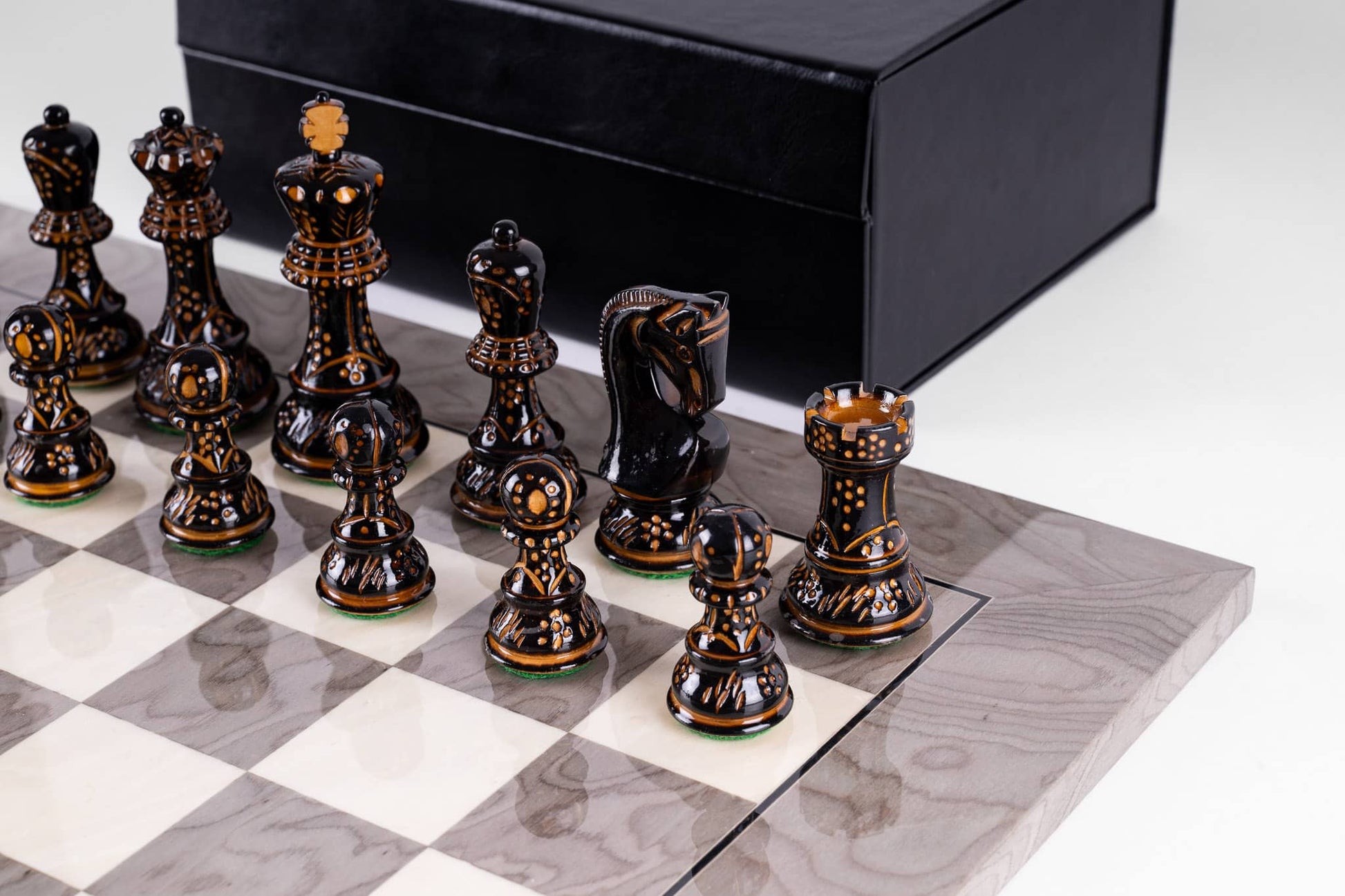 Jeu d'Échecs Prestige <br>en Loupe de Frêne (Haute Brillance)