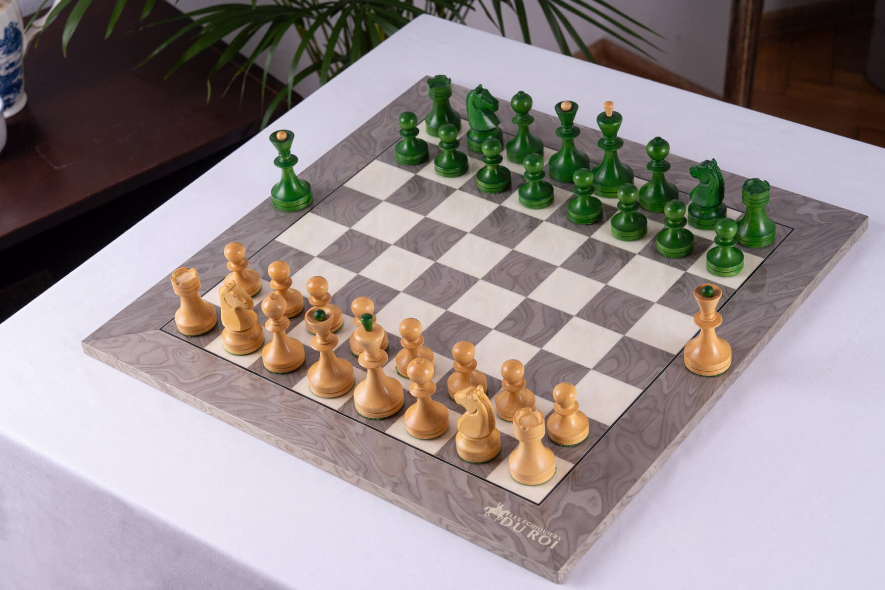 Jeu d'Échecs Émeraude <br>en Bois de Frêne