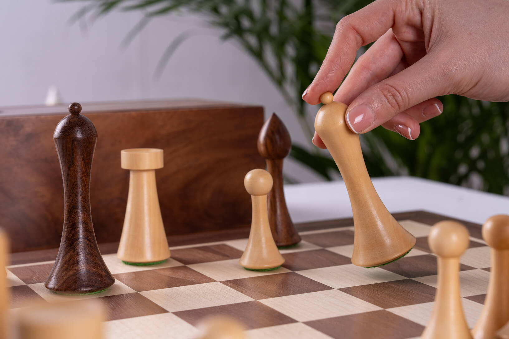 Jeu d'Échecs Odyssée <br>en Bois de Noyer