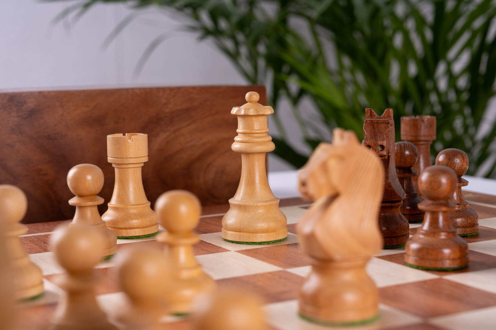 Jeu d'Échecs Délicatesse <br>en Bois d'Acajou