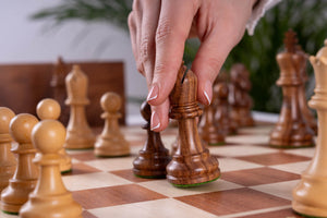 Jeu d'Échecs Régence <br>en Bois d'Acajou