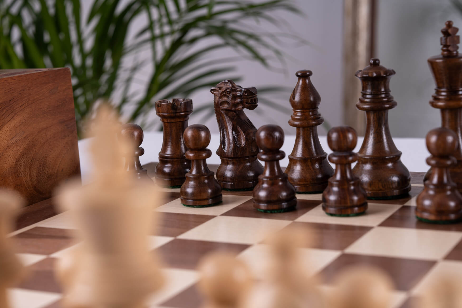 Jeu d'Échecs Élite <br>en Bois de Noyer