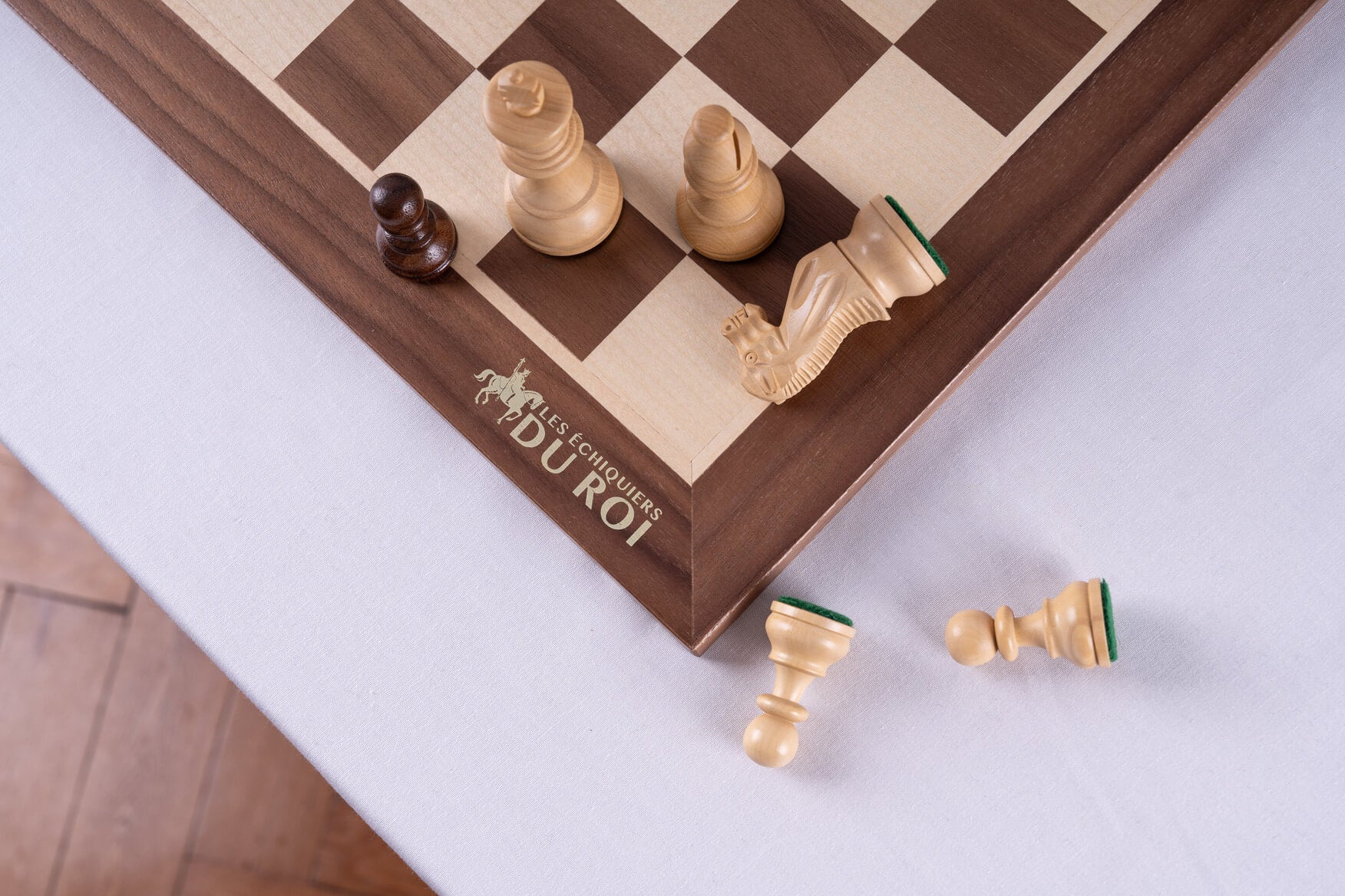 Jeu d'Échecs Élite <br>en Bois de Noyer