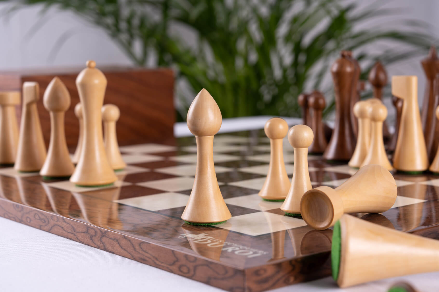 Jeu d'Échecs Terre de Sienne <br>en Bois de Frêne