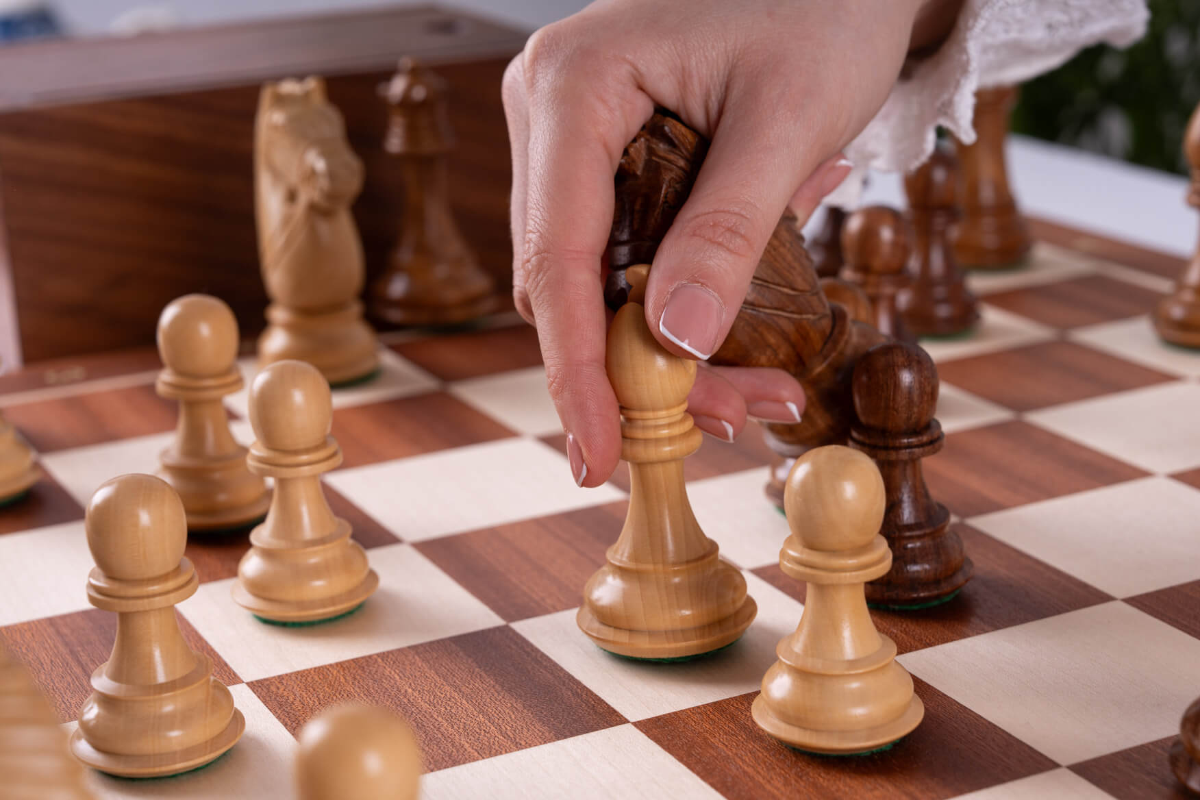 Jeu d'Échecs Prouesse <br>en Bois d'Acajou