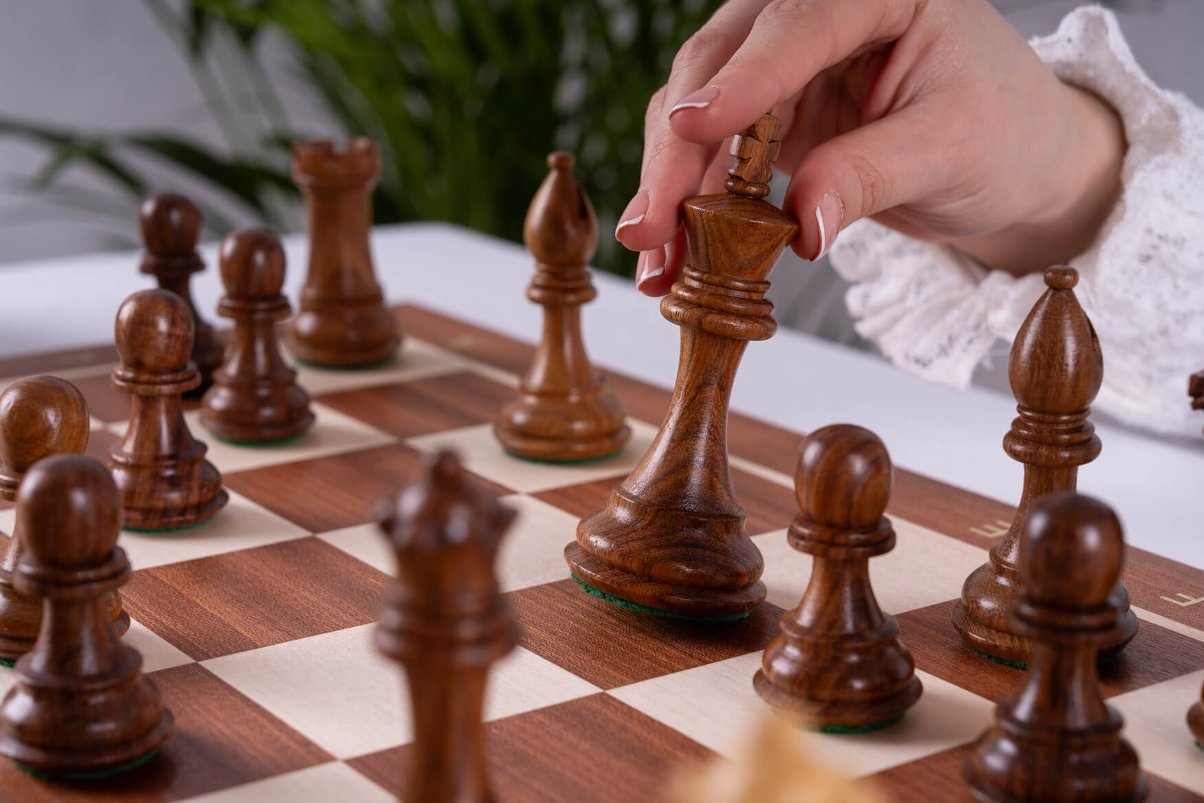 Jeu d'Échecs Prouesse <br>en Bois d'Acajou