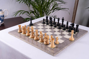 Plateau d'échecs gris