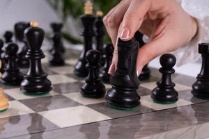 Jeu d'Échecs Splendeur Gris Laqué <br>en Bois de Frêne
