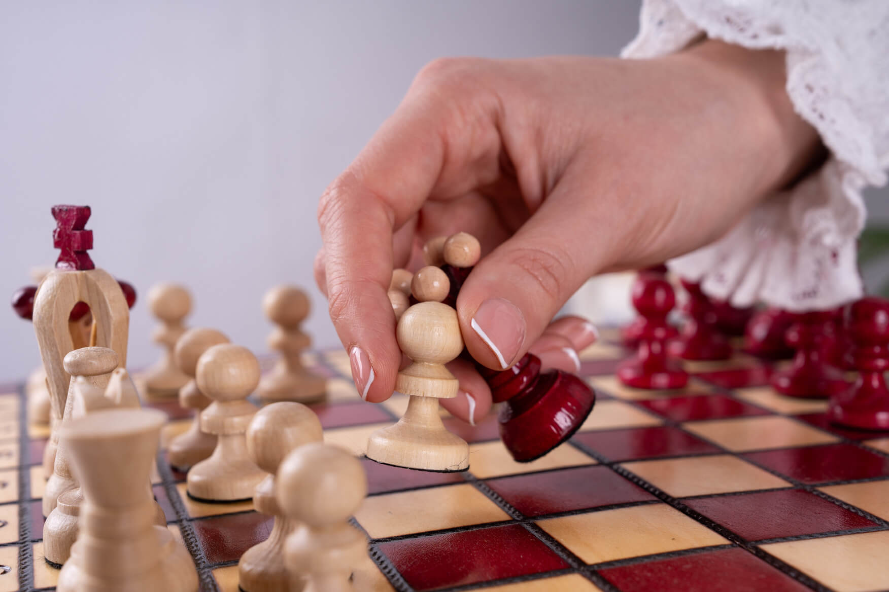 Echiquier Cerise <br>et son Jeu d'Échecs