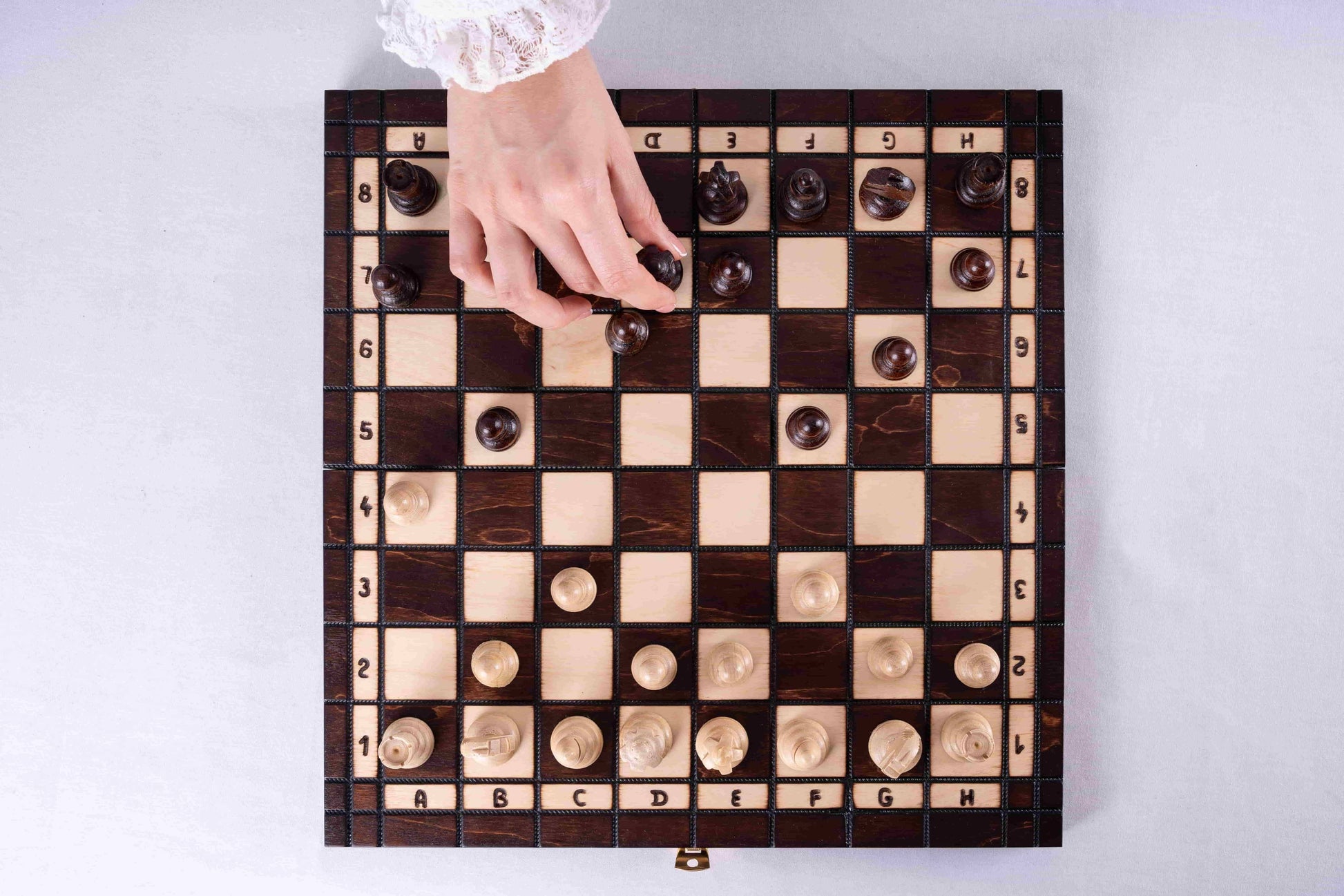 Échiquier en Bois de Charme<br> et son Jeu d'Échecs