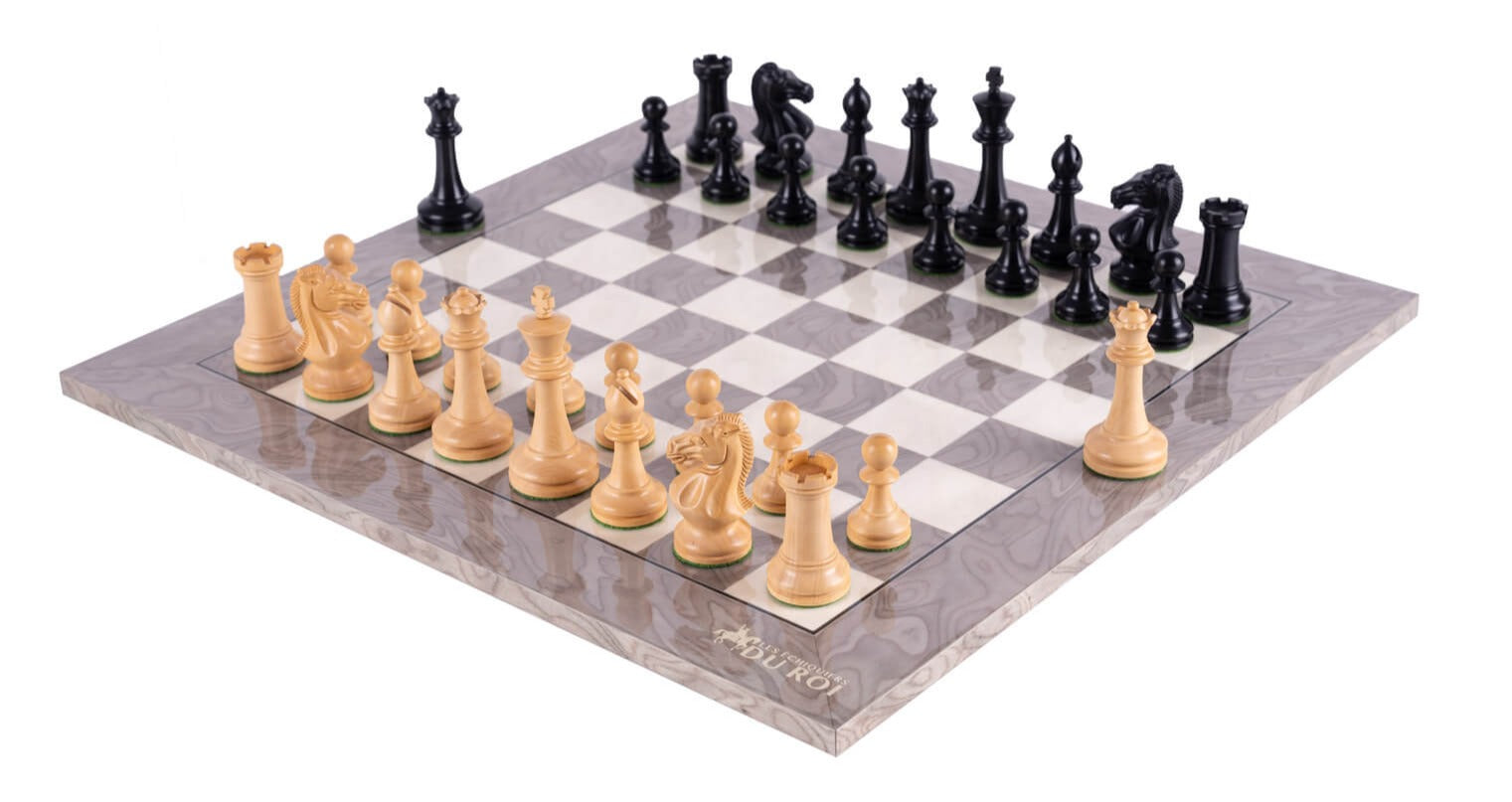 Jeu d'échecs gris ardoise