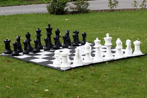 Jeu d'échecs de jardin fait en Europe