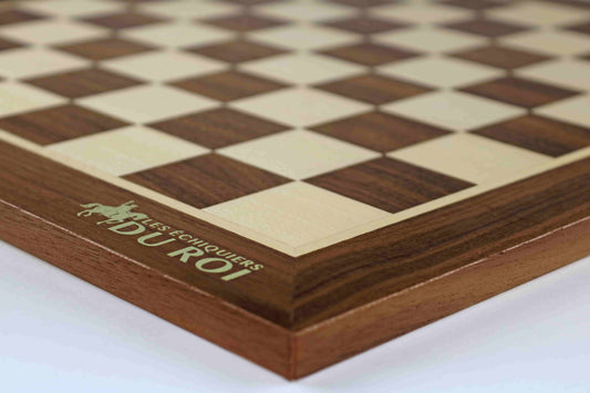 Plateau de jeu d'échecs en érable et en noyer fabriqué à la main en Europe
