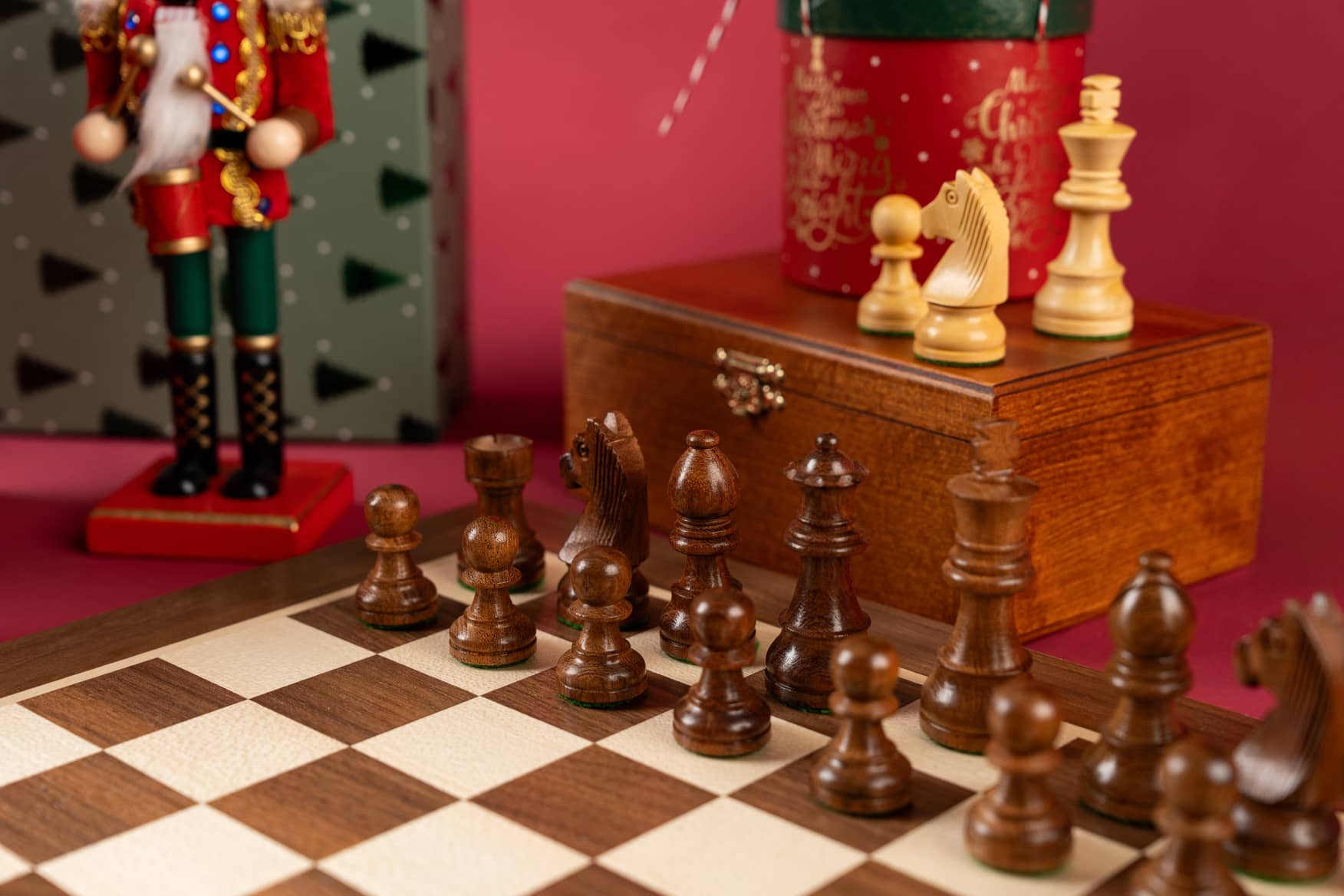 Jeu d'Échecs Éminence <br>en Bois d'Érable et de Noyer