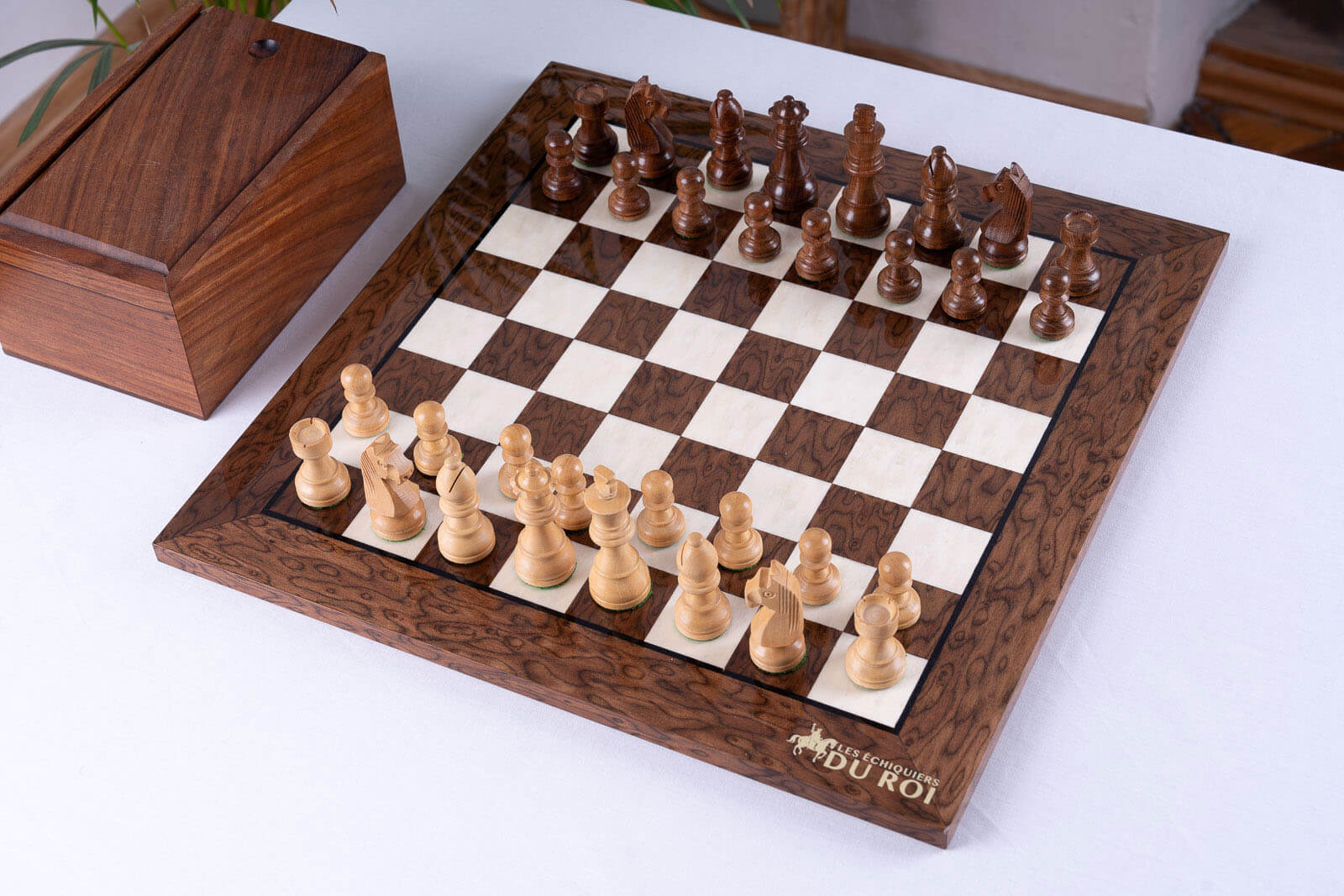 Jeu d'Échecs Suprême <br>en Bois de Frêne et Buis