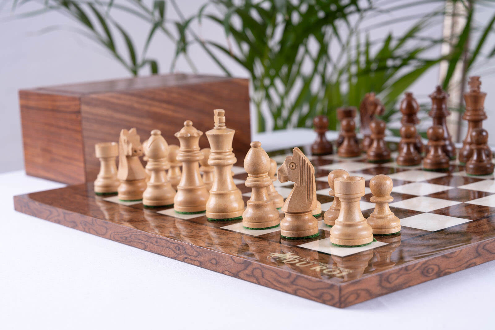 Jeu d'Échecs Suprême <br>en Bois de Frêne et Buis