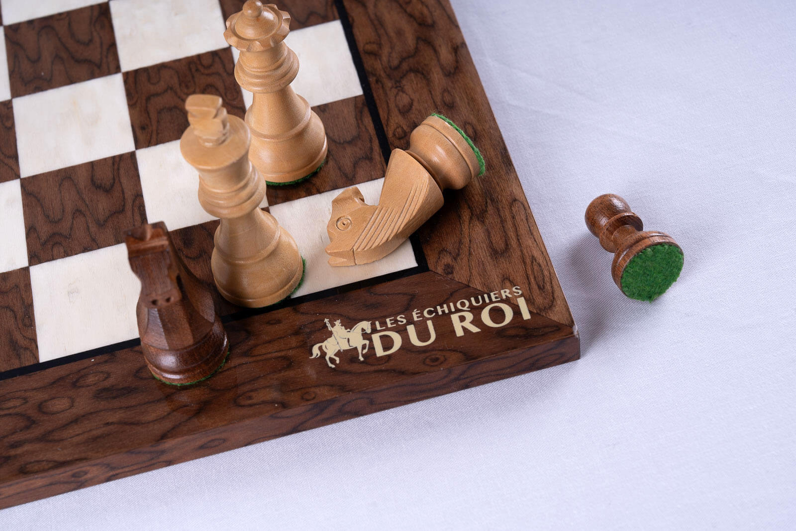 Jeu d'Échecs Suprême <br>en Bois de Frêne et Buis