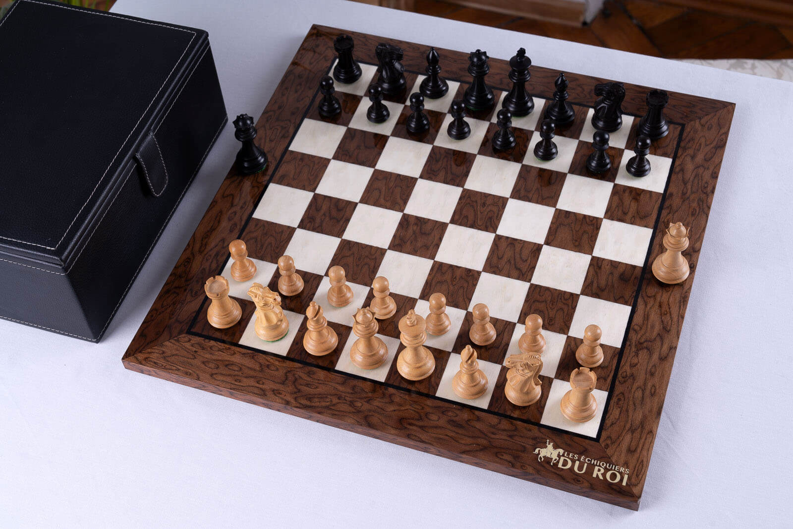 Jeu d'Échecs Guerrier <br>en Bois de Frêne et Buis