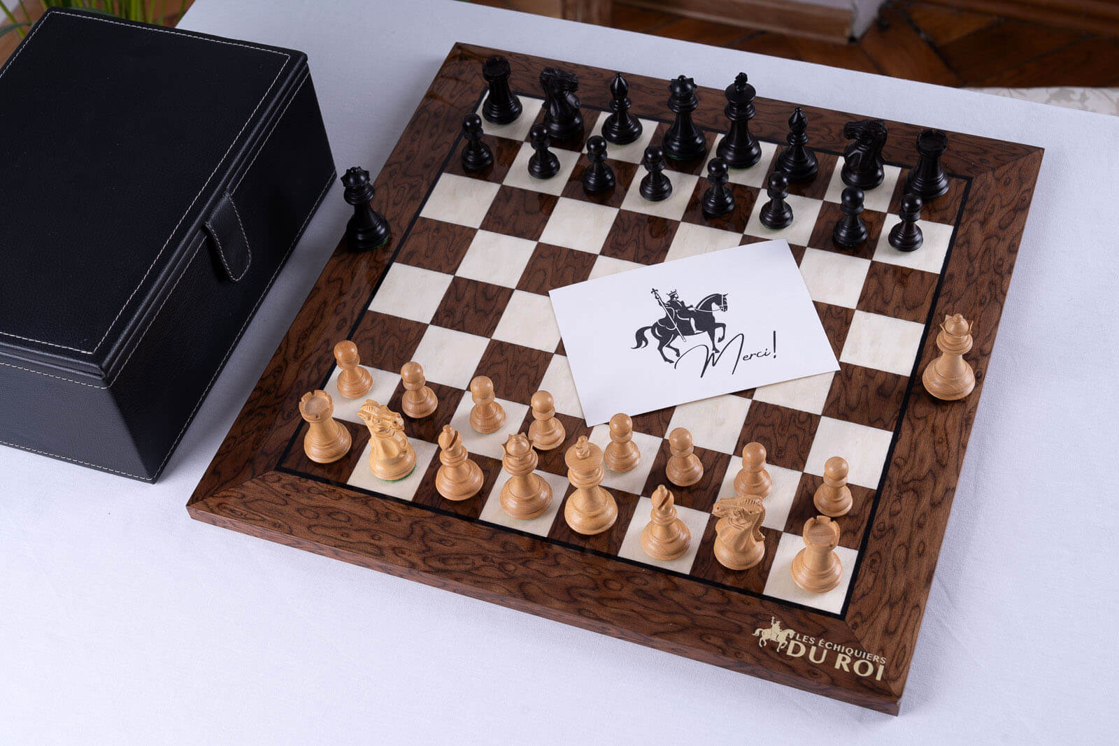 Jeu d'Échecs Guerrier <br>en Bois de Frêne et Buis