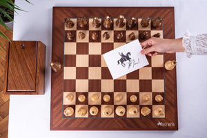 Jeu d'Échecs Triomphe <br>en Bois d'Acajou et Acacia