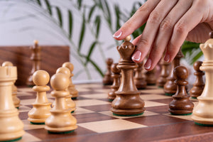 Jeu d'Échecs Triomphe <br>en Bois d'Acajou et Acacia