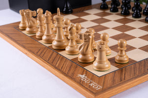 Jeu d'Échecs Fierté <br>en Bois de Teck