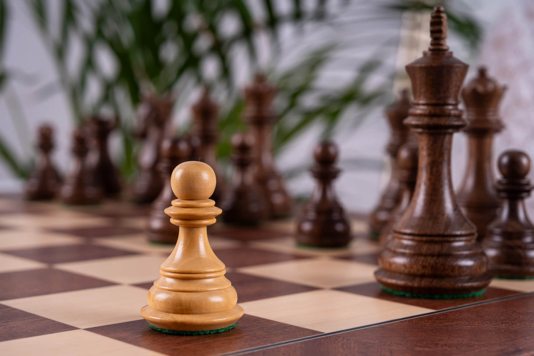 Jeu d'Échecs Conquête <br>en Bois d'Acajou et Acacia