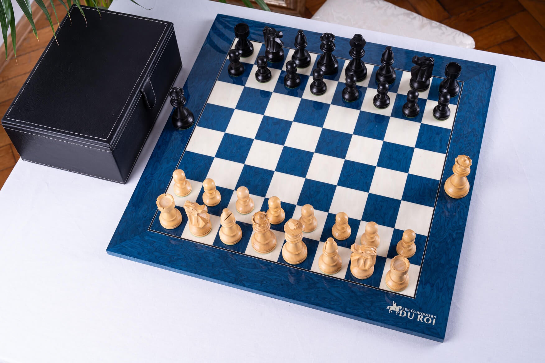 Jeu d'Échecs Stratège <br>en Bois de Frêne et Buis