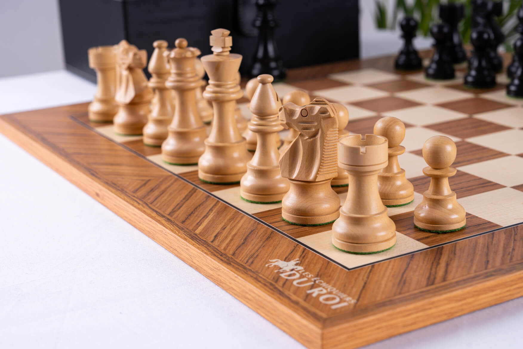 Jeu d'Échecs Souverain <br>en Bois de Teck