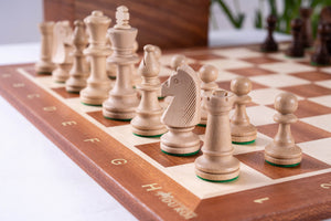 Jeu d'Échecs Victoire <br>en Bois d'Acajou