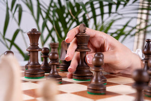 Jeu d'Échecs Victoire <br>en Bois d'Acajou