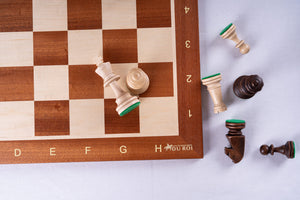 Jeu d'Échecs Victoire <br>en Bois d'Acajou