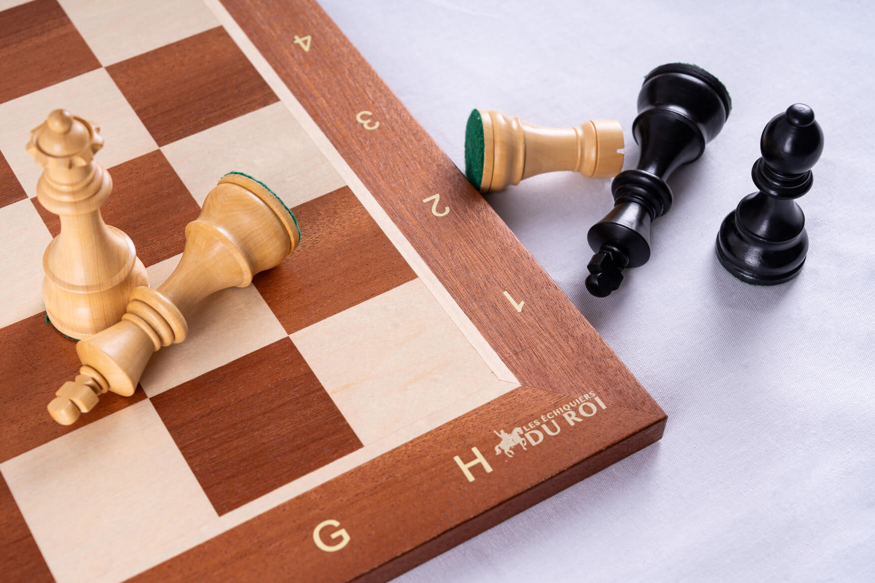 Jeu d'Échecs Persévérance <br>en Bois d'Acajou et Buis