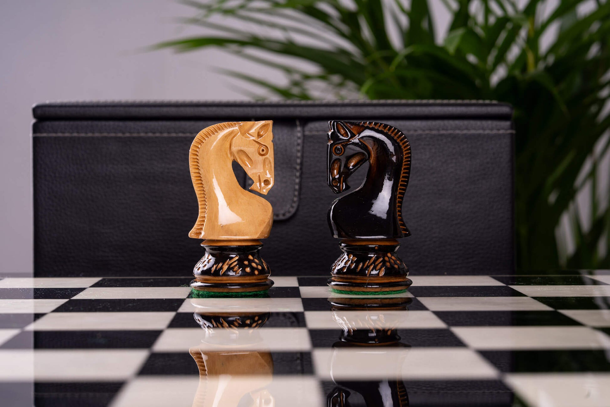 Jeu d'Échecs l'Éternel <br>en Bois d'Ébène