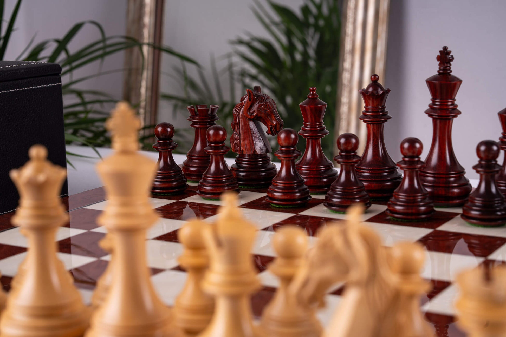 Jeu d'Échecs Le Trône <br>en Loupe de Frêne