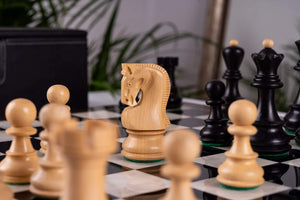 Jeu d'Échecs Trésor <br>en Bois d'Ébène et Buis