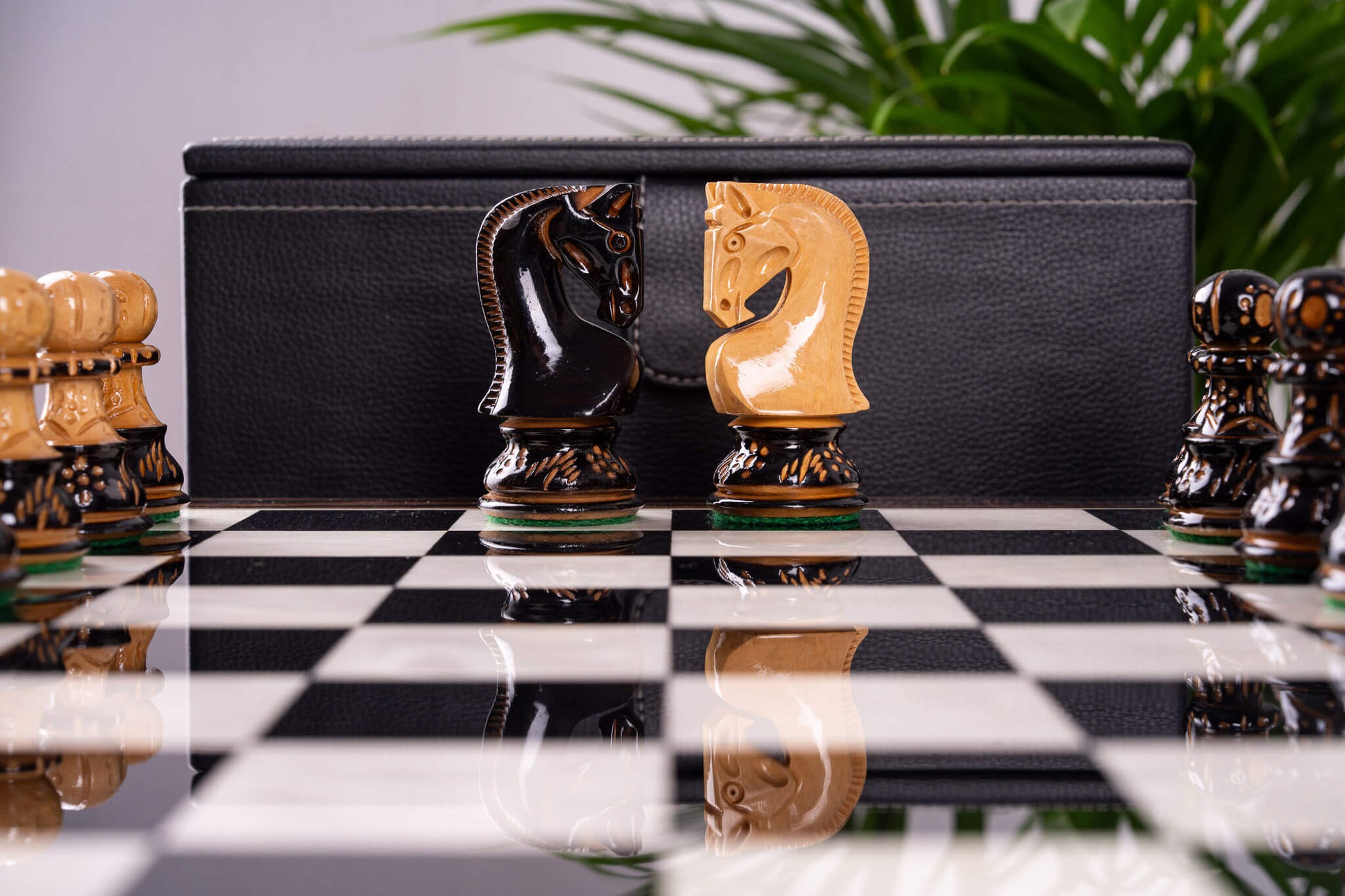 Jeu d'Échecs l'Éternel <br>en Bois d'Ébène