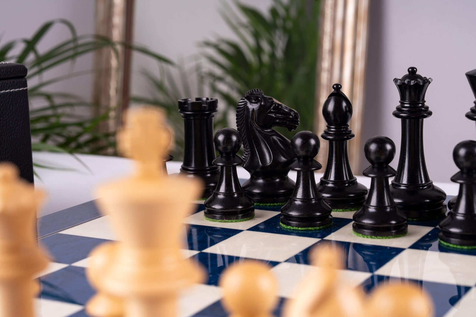 Jeu d'Échecs Bleu Céleste <br>en Loupe de Frêne