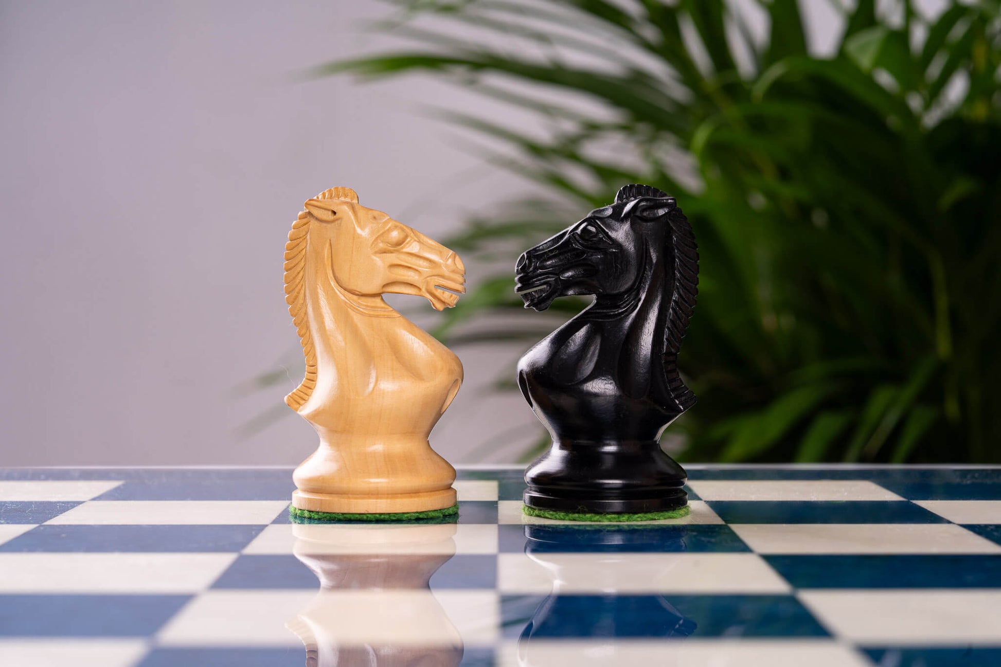 Jeu d'Échecs Bleu Céleste <br>en Loupe de Frêne