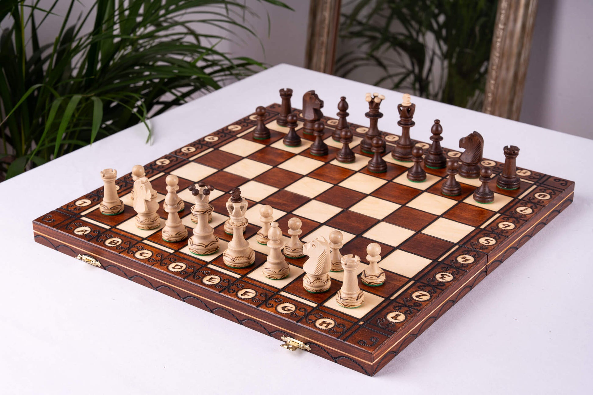 Échiquier en Sycomore <br>et son Jeu d'Échecs