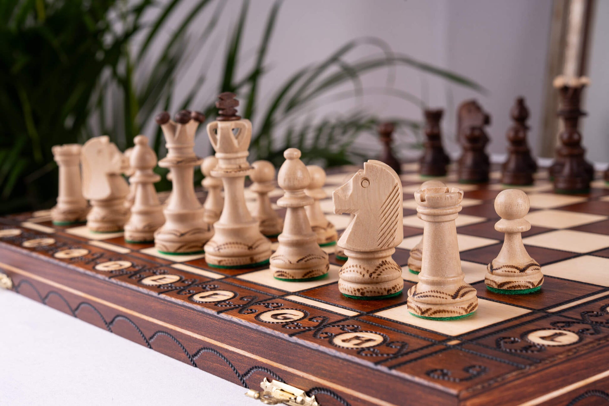 Échiquier en Sycomore <br>et son Jeu d'Échecs