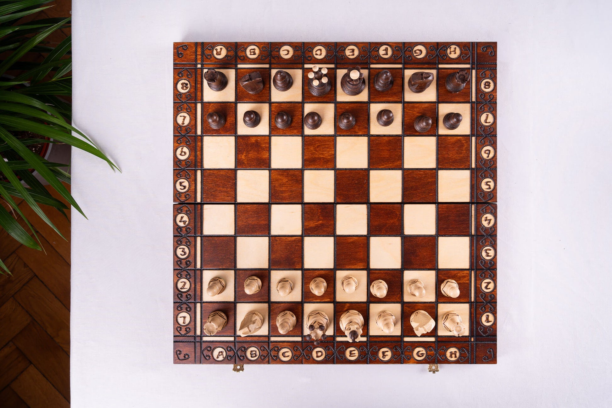 Échiquier en Sycomore <br>et son Jeu d'Échecs