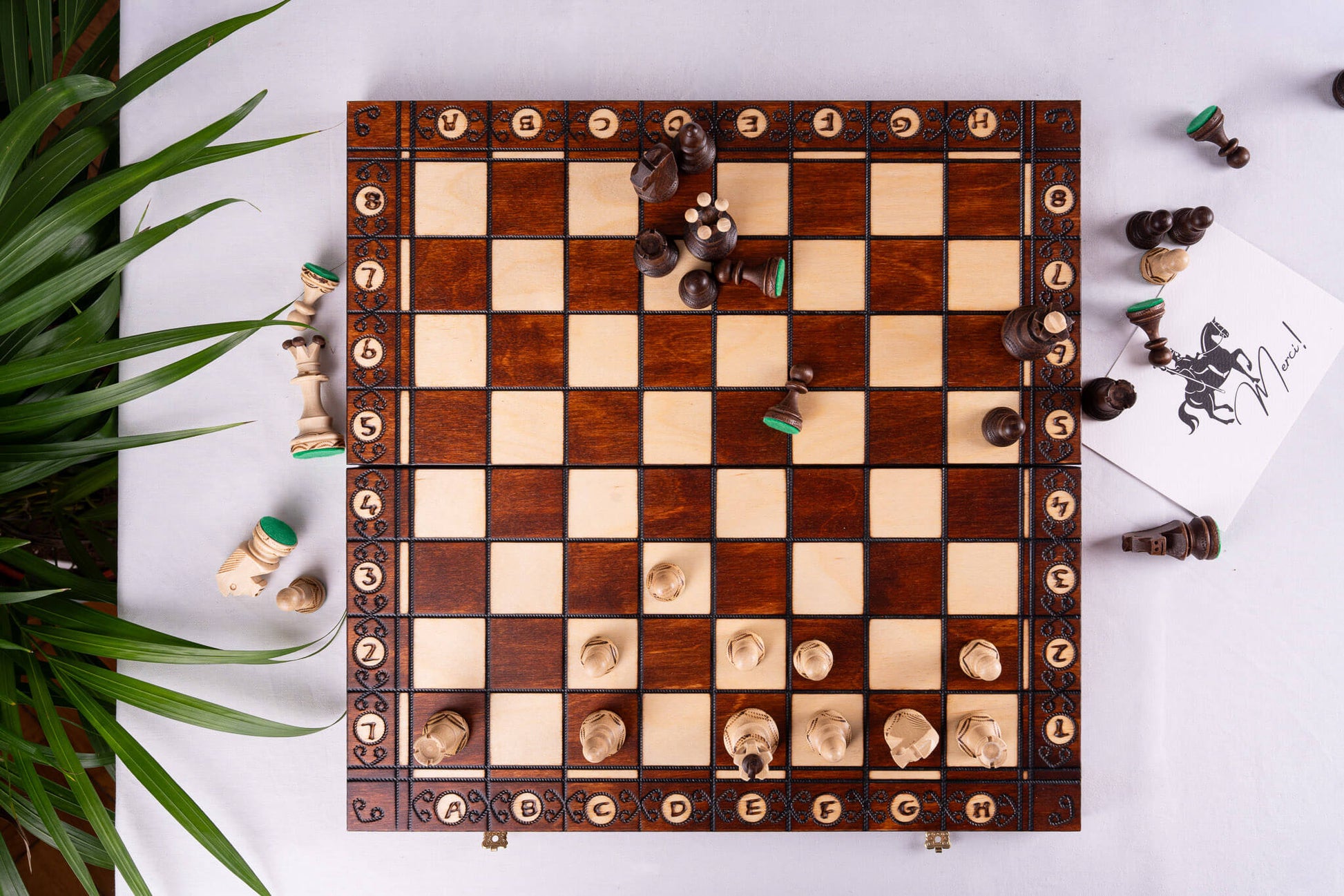 Échiquier en Sycomore <br>et son Jeu d'Échecs