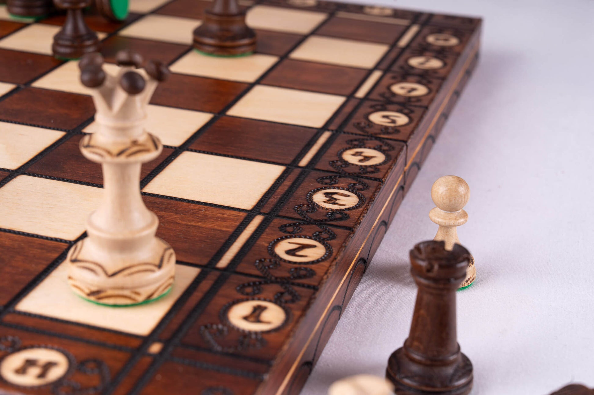 Échiquier en Sycomore <br>et son Jeu d'Échecs
